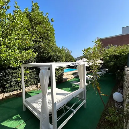 Lina Villa Marina Serra